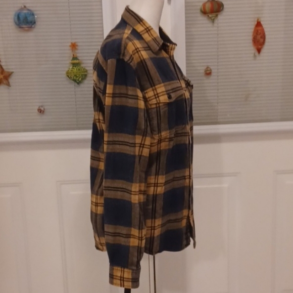4/$40 Green Plaid Botton-Down Shirt - Size Small - Picture 3 of 6